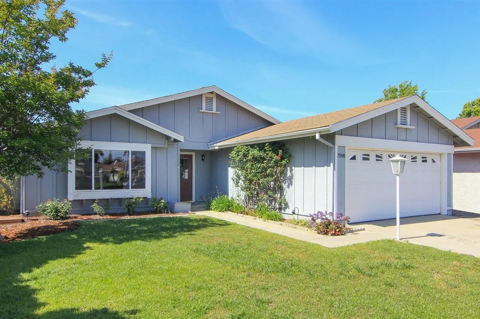 Unit for sale at 7598 Northrup Dr, San Diego, CA 92126