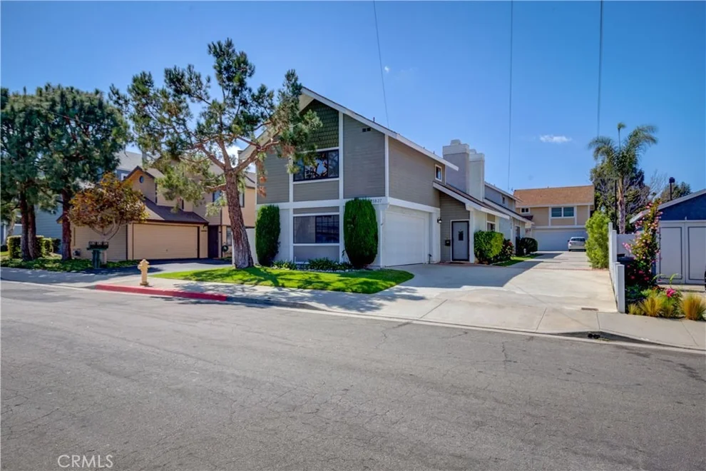 Unit for sale at 25827 Cypress Street, Lomita, CA 90717