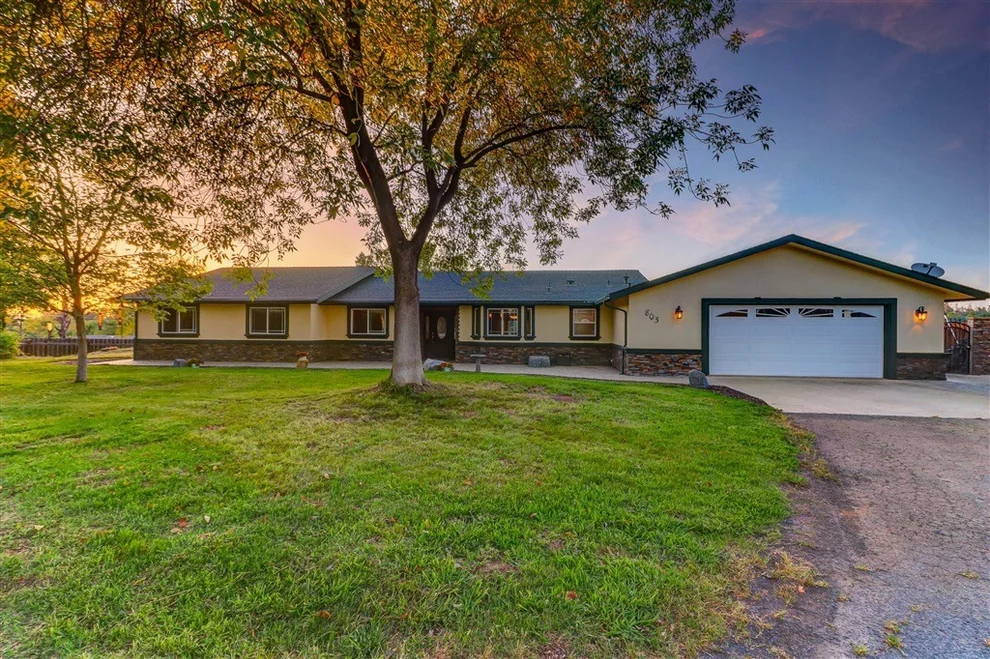 Unit for sale at 805 Steffy Road, Ramona, CA 92065