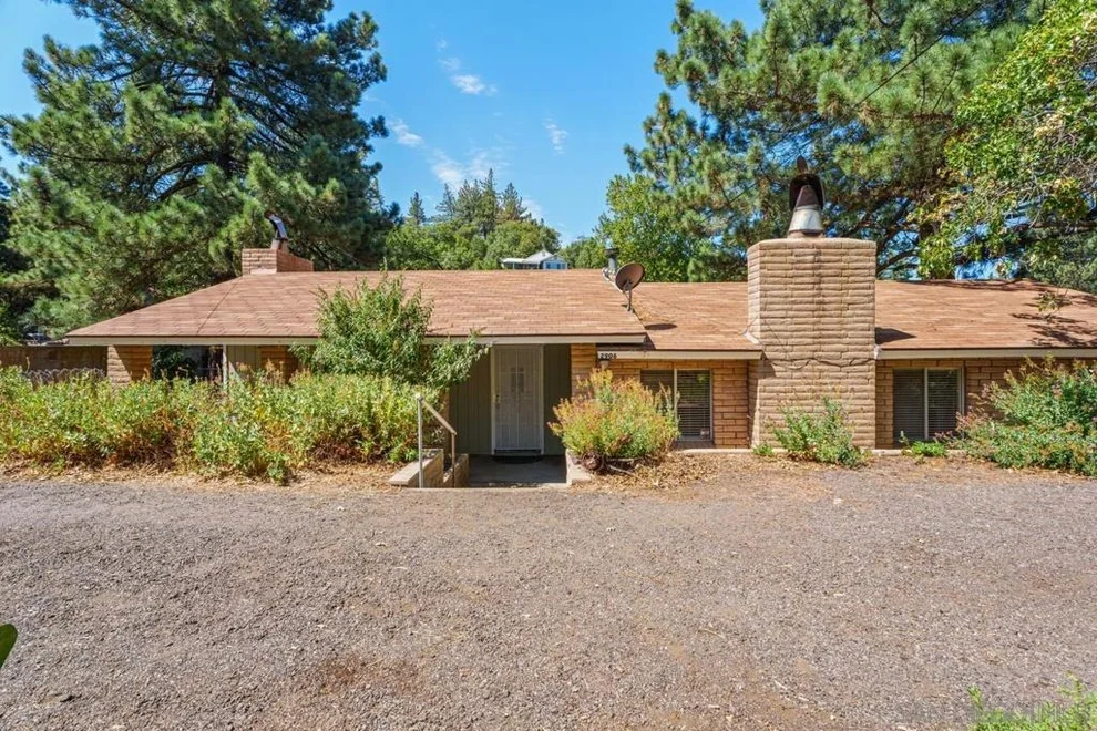 Unit for sale at 2906 Lakeview Dr, Julian, CA 92036