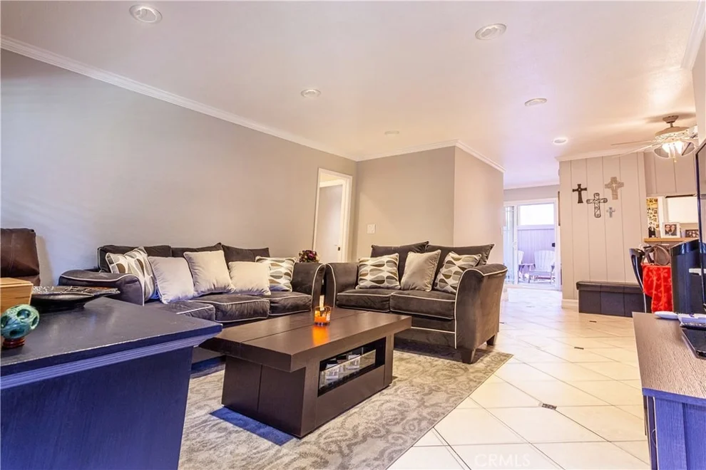 Unit for sale at 1040 W Macarthur Boulevard, Santa Ana, CA 92707