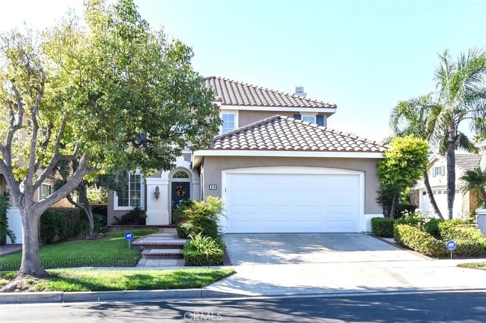 Unit for sale at 34 Silveroak, Irvine, CA 92620