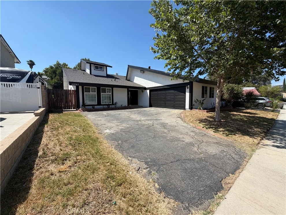 Unit for sale at 23767 Via Helina, Valencia, CA 91355