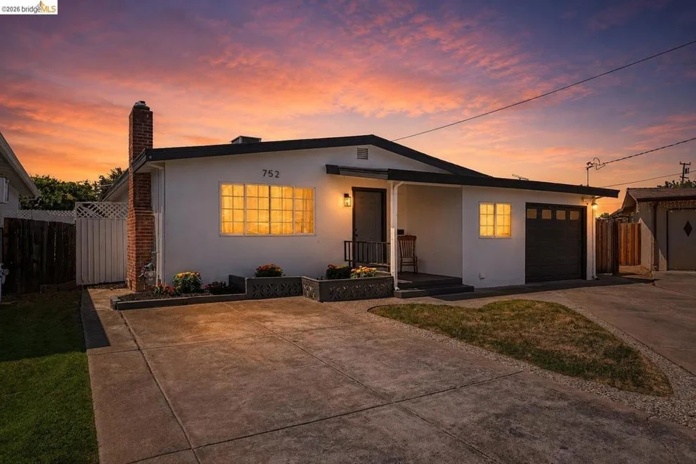Unit for sale at 752 Castle Ct, Brentwood, CA 94513