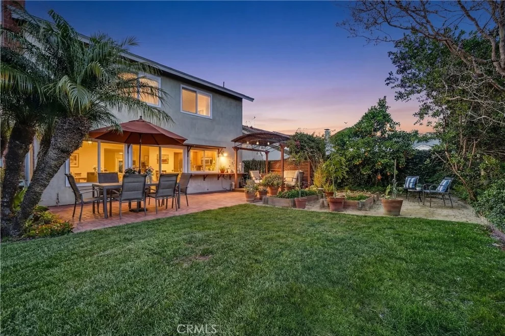 Unit for sale at 5552 Ridgebury Drive, Huntington Beach, CA 92649