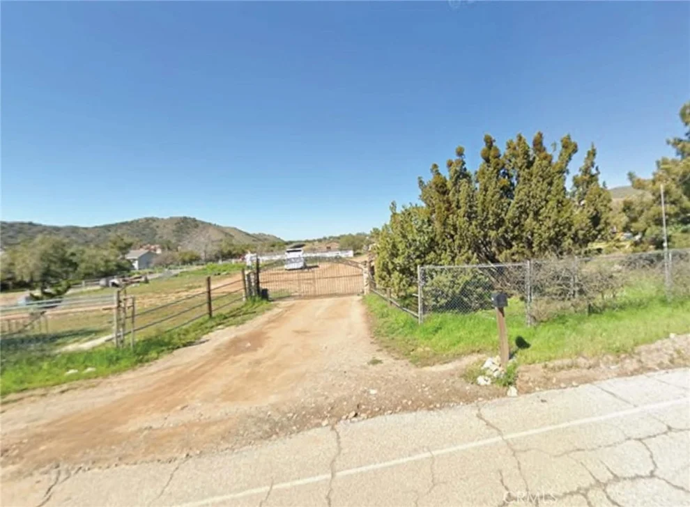 Unit for sale at 35469 Shannondale Road, Acton, CA 93510