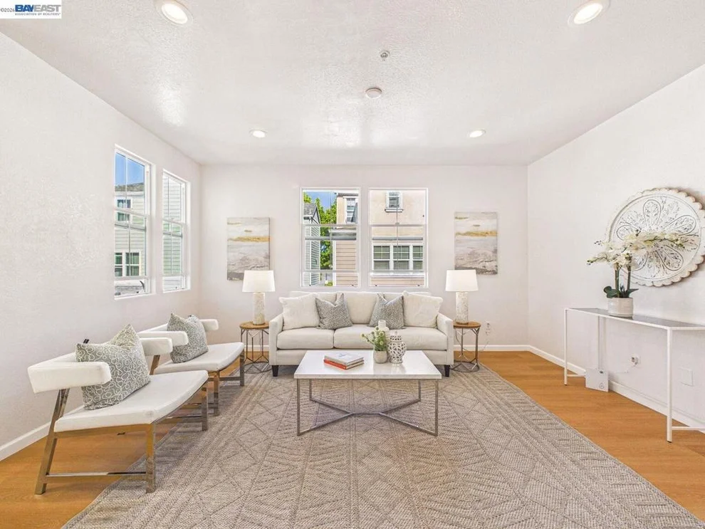 Unit for sale at 511 Summer Ln, Richmond, CA 94806