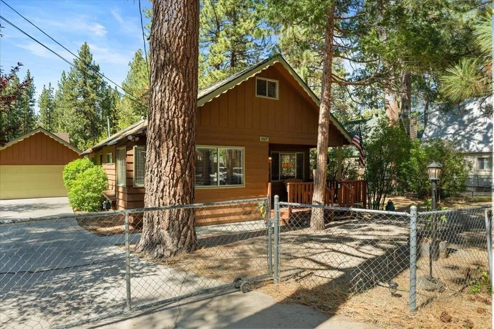 Unit for sale at 1017 W Rainbow Boulevard, Big Bear, CA 92314