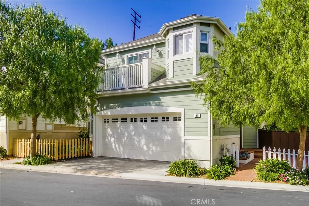 Unit for sale at 1811 Newport Terrace, San Pedro, CA 90732