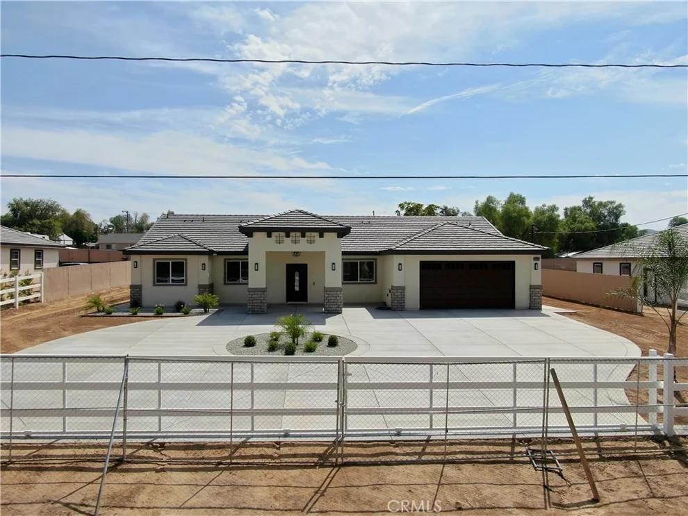 Unit for sale at 20553 Hunter, Perris, CA 92570