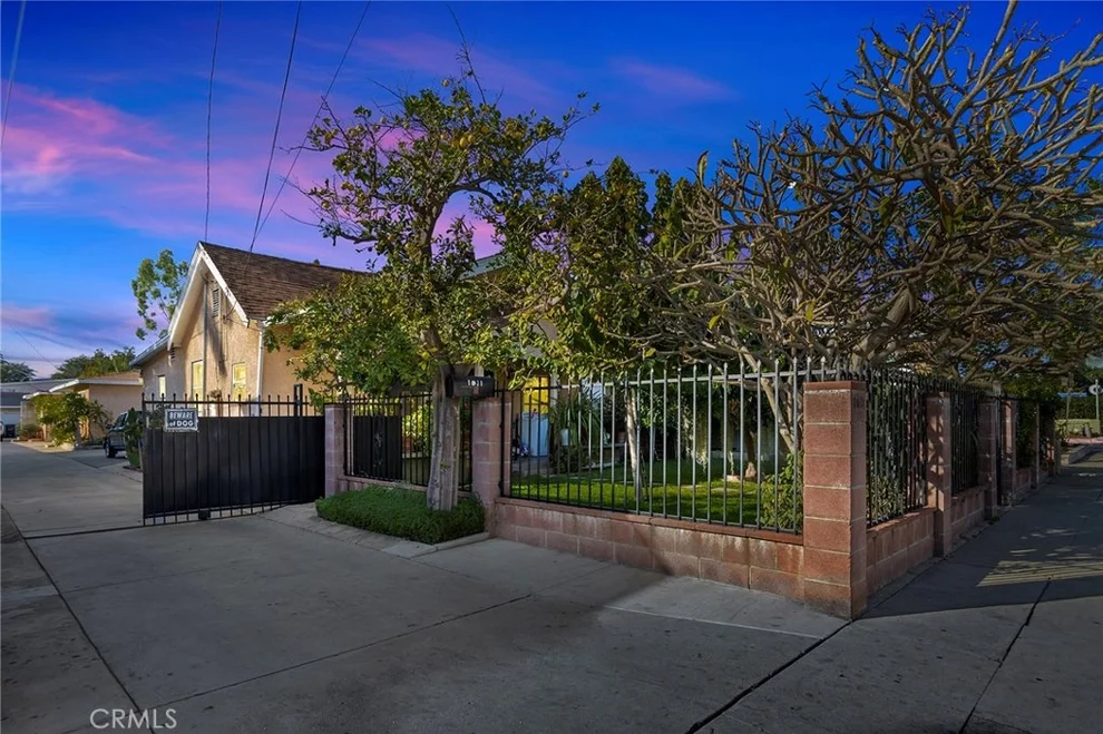 Unit for sale at 1011 Myrtle Avenue, Inglewood, CA 90301