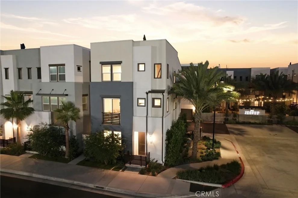 Unit for sale at 133 Jessup, Tustin, CA 92780
