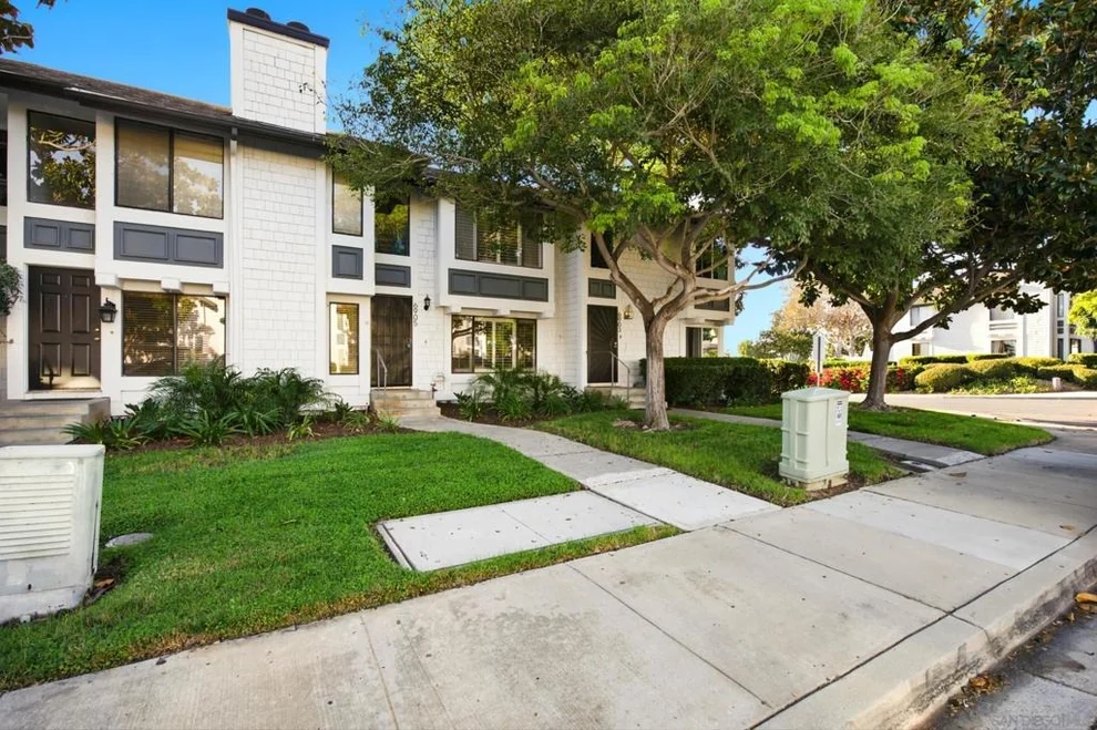 Unit for sale at 6905 Carnation Dr, Carlsbad, CA 92011