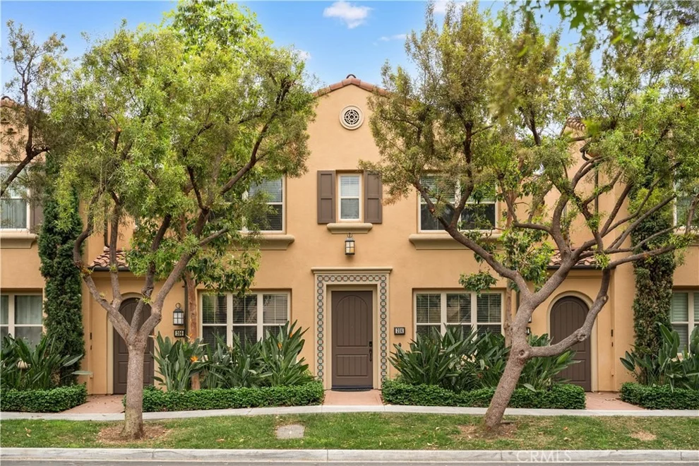 Unit for sale at 204 Kempton, Irvine, CA 92620