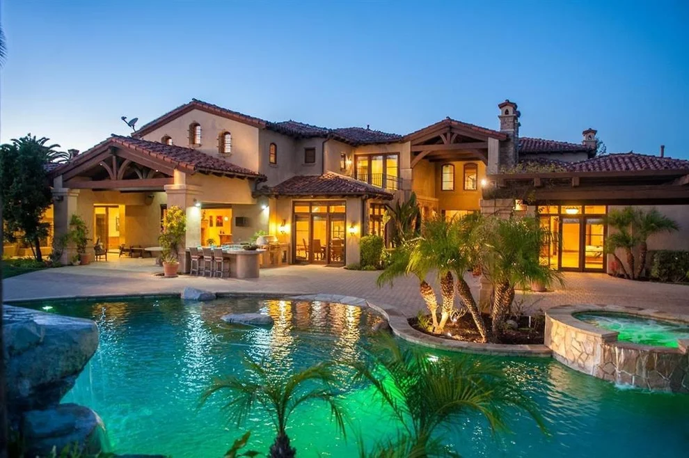 Unit for sale at 6643 Duck Pond Trail, San Diego, CA 92130