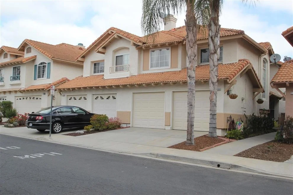 Unit for sale at 1720 Promenade Cir, Vista, CA 92083