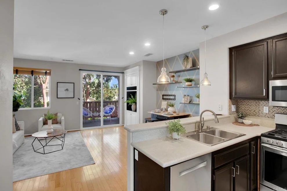 Unit for sale at 6068 Paseo Salinero, Carlsbad, CA 92009
