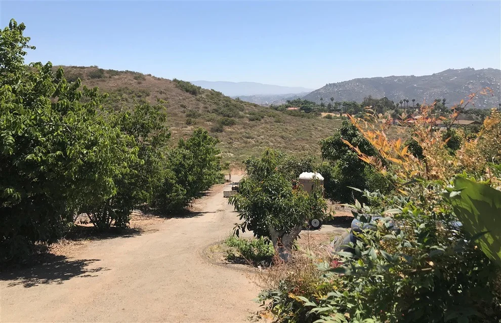 Unit for sale at 950 El Paseo, Vista, CA 92084