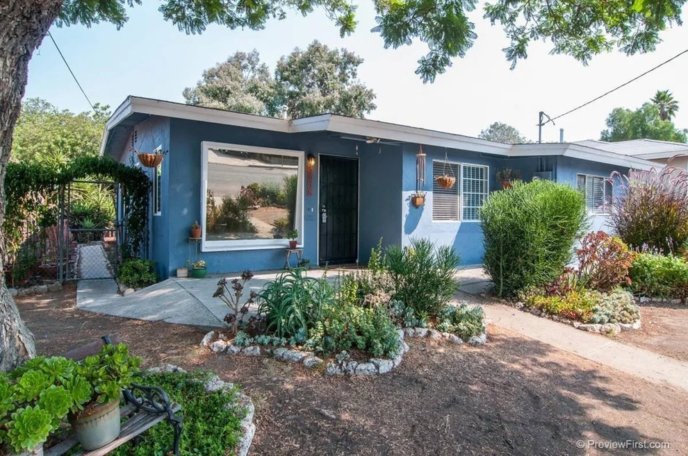 Unit for sale at 5858 Thorn St, San Diego, CA 92105