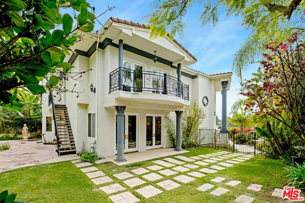 Unit for sale at 2997 Beverly Glen Circle, Los Angeles, CA 90077