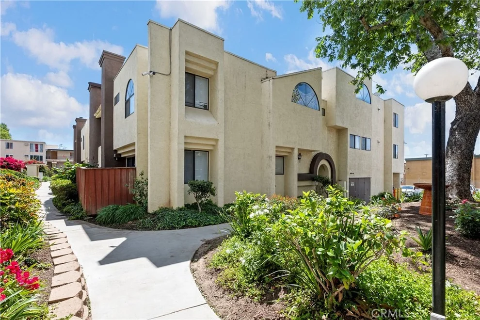 Unit for sale at 13825 Beaver Street, Sylmar, CA 91342