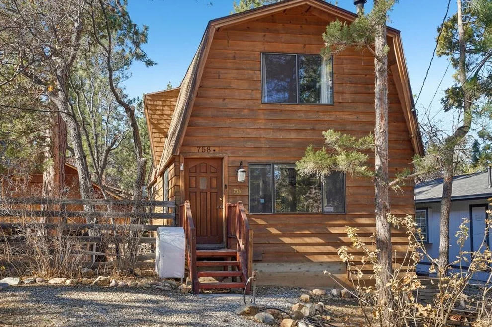 Unit for sale at 758 Pine Lane, Sugarloaf, CA 92386