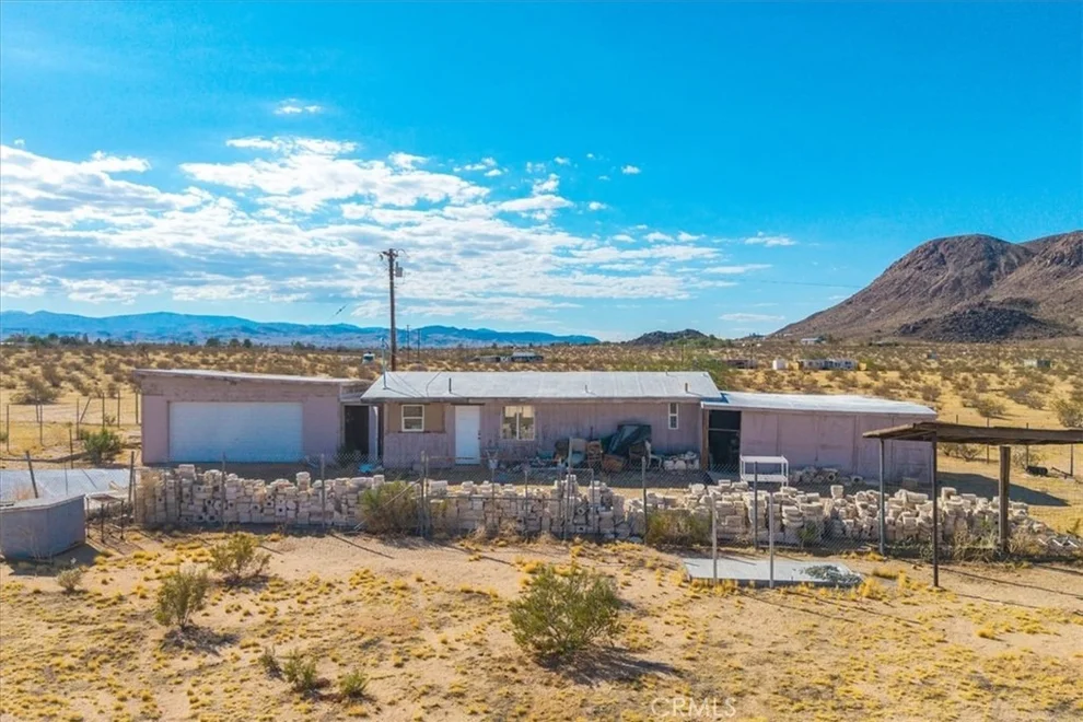 Unit for sale at 59985 Lorraine Avenue, Landers, CA 92285