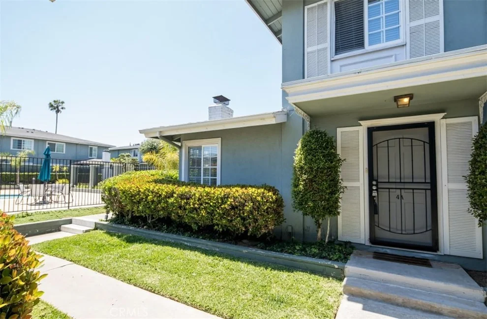 Unit for sale at 1845 Anaheim Avenue, Costa Mesa, CA 92627