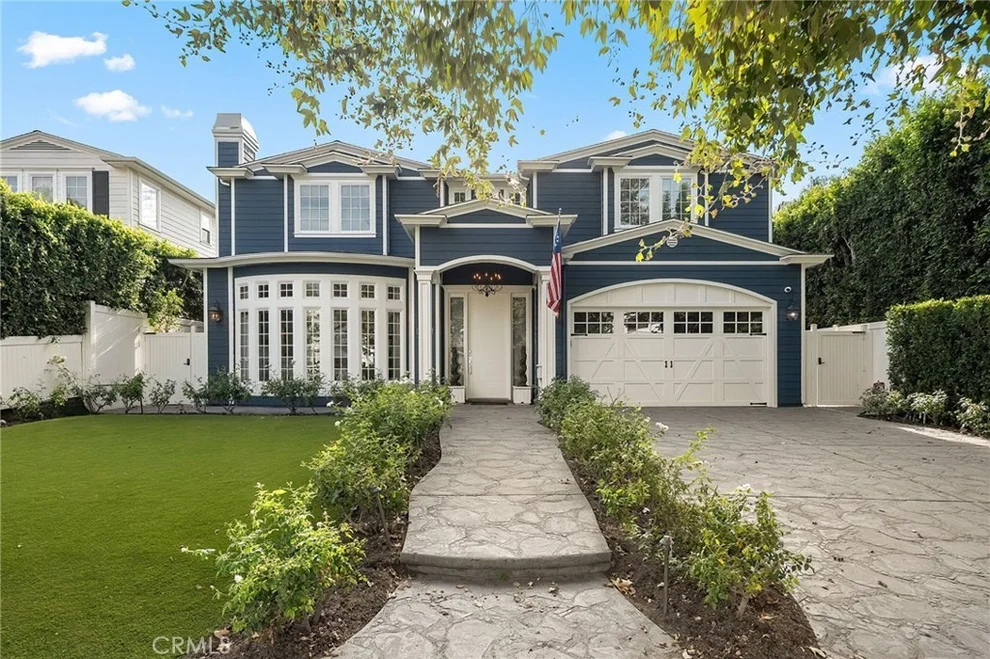 Unit for sale at 4145 Sunnyslope Avenue, Sherman Oaks, CA 91423