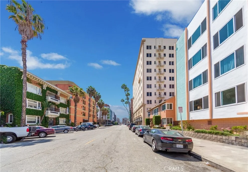 Unit for sale at 335 208 Cedar Avenue, Long Beach, CA 90802