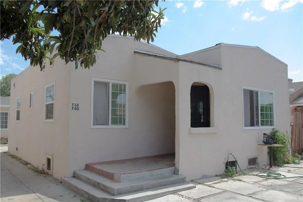 Unit for sale at 738 E 81st Street, Los Angeles, CA 90001
