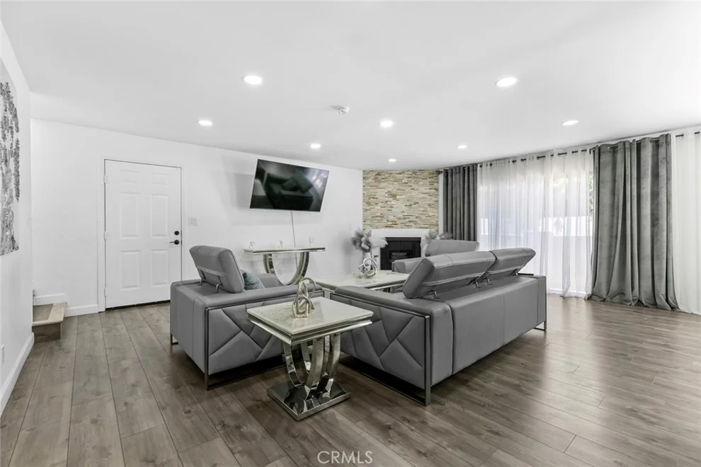 Unit for sale at 8801 Cedros Avenue, Panorama City, CA 91402