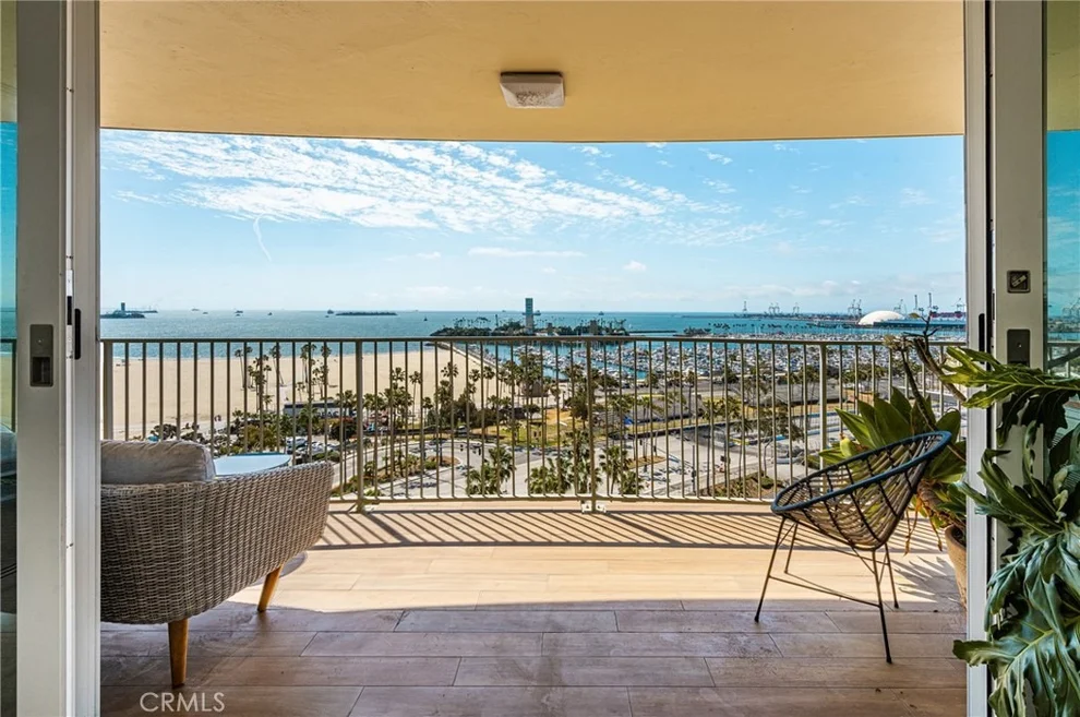 Unit for sale at 700 E Ocean, Long Beach, CA 90802