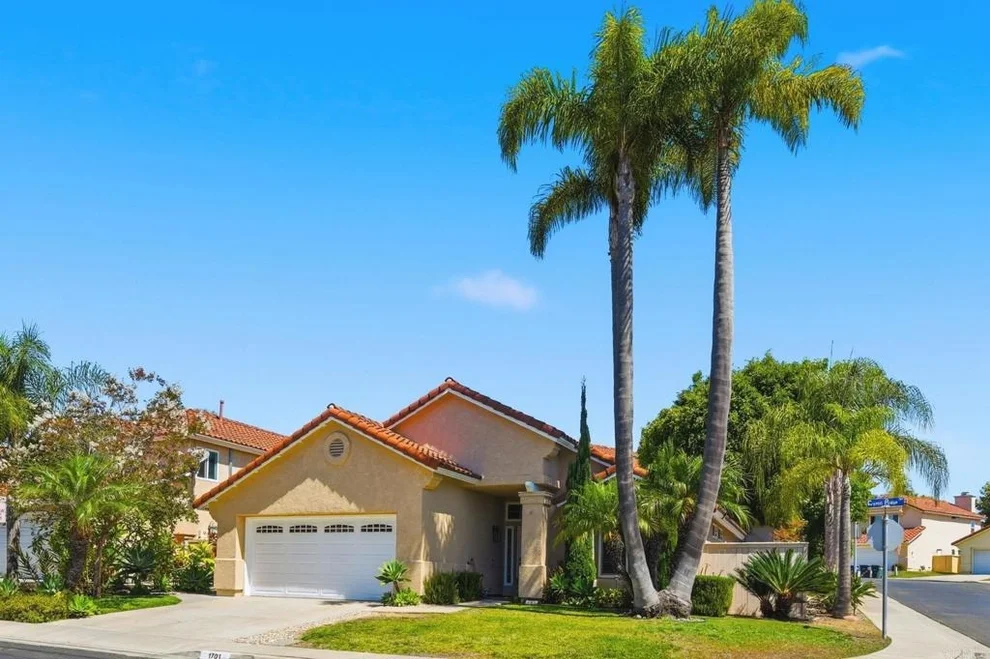 Unit for sale at 1701 Crystal Ridge Way, Vista, CA 92081