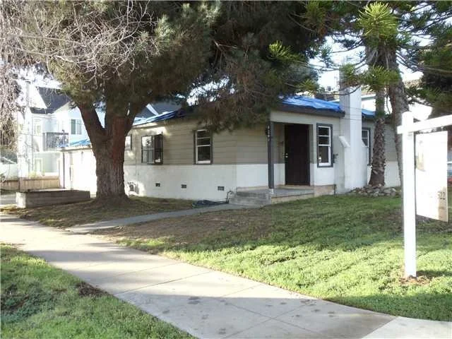 Unit for sale at 4240 Fanuel Street, San Diego, CA 92109