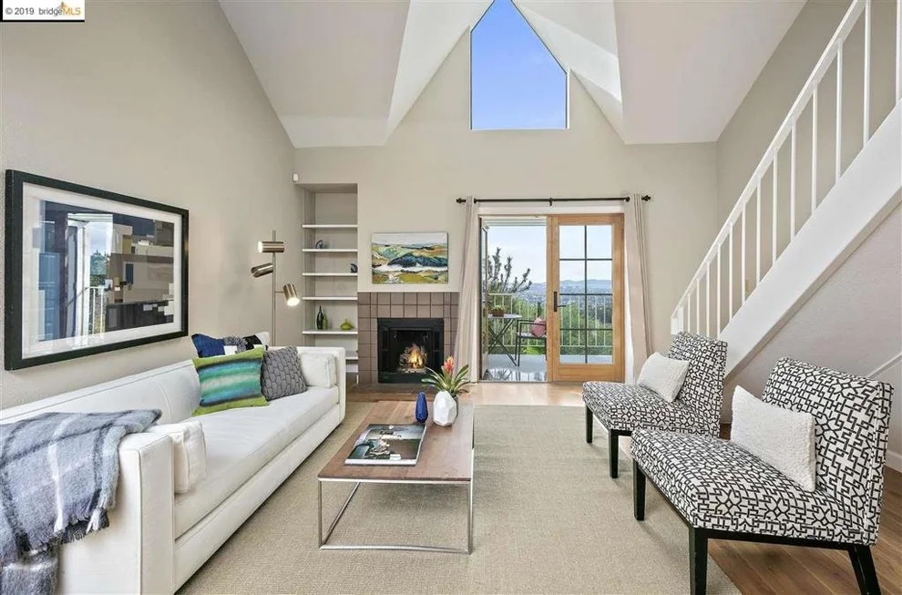 Unit for sale at 43 Samaria Ln, Oakland, CA 94619