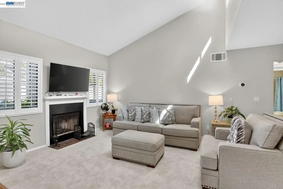 Unit for sale at 218 Apollo, Hercules, CA 94547
