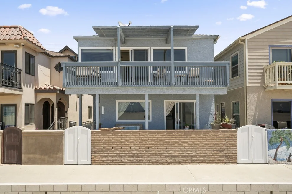 Unit for sale at 1111 Seal Way, Seal Beach, CA 90740