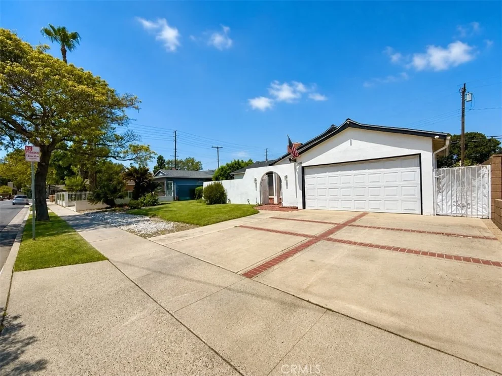 Unit for sale at 2209 Grovemont, Santa Ana, CA 92705