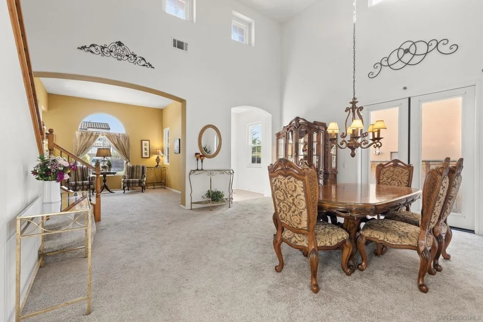 Unit for sale at 315 Calle La Quinta, Chula Vista, CA 91914