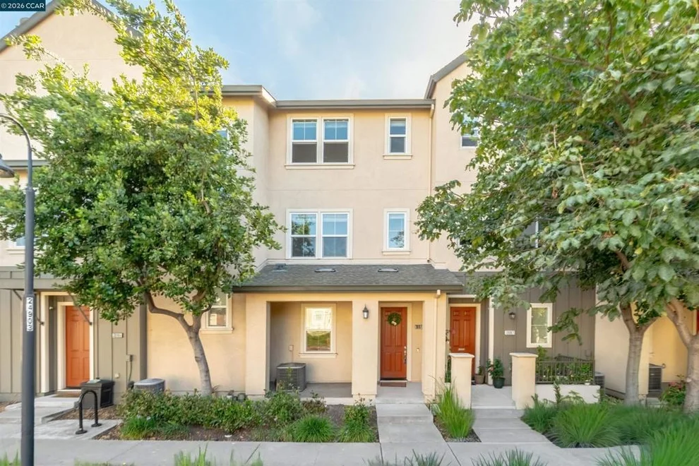 Unit for sale at 3091 Madsen St, Hayward, CA 94541