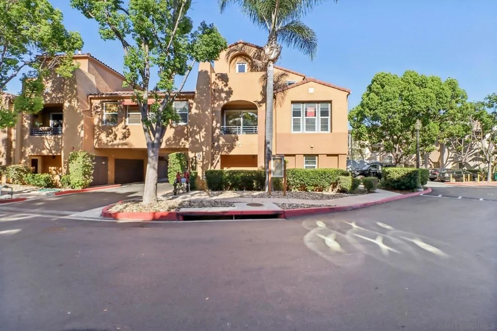 Unit for sale at 2801 Escala Cir, San Diego, CA 92108