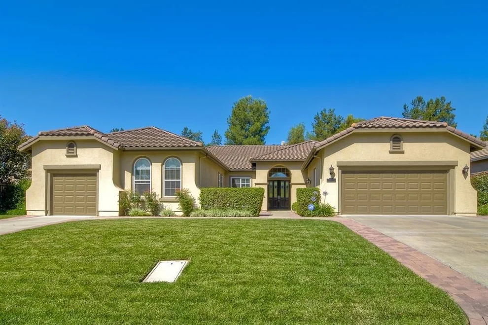 Unit for sale at 2267 Berwick Woods, Fallbrook, CA 92028