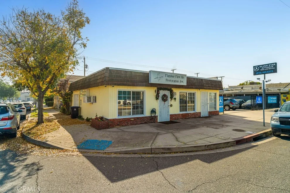 Unit for sale at 2200 W Burbank Boulevard, Burbank, CA 91506