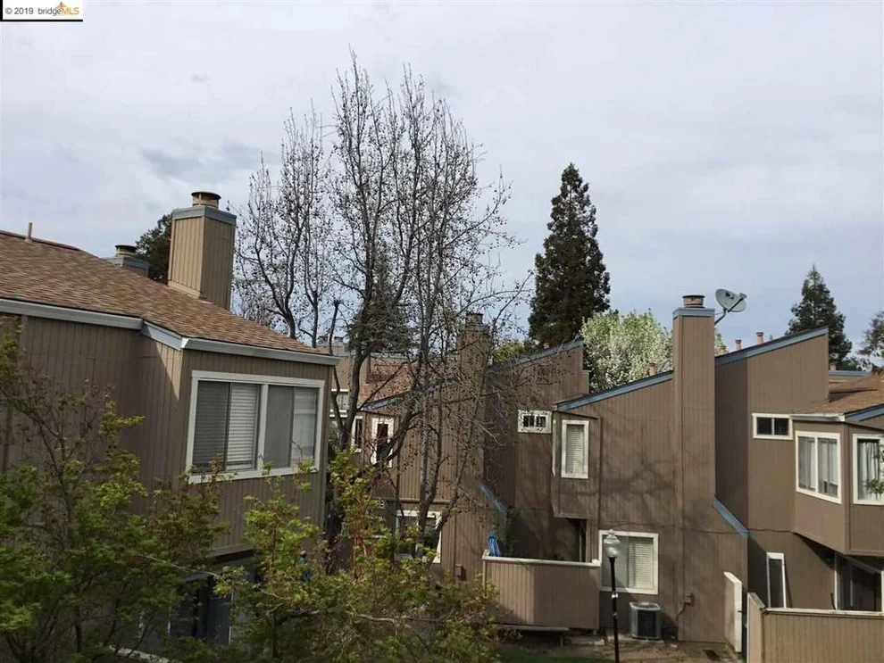 Unit for sale at 3901 Clayton Rd, Concord, CA 94521