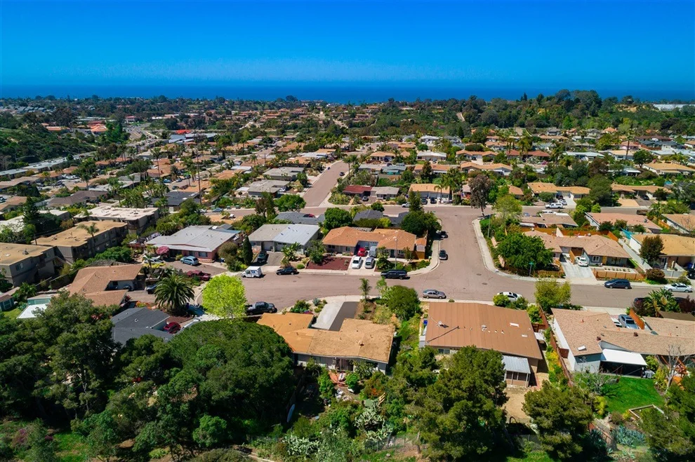 Unit for sale at 211 Fraxinella, Encinitas, CA 92024