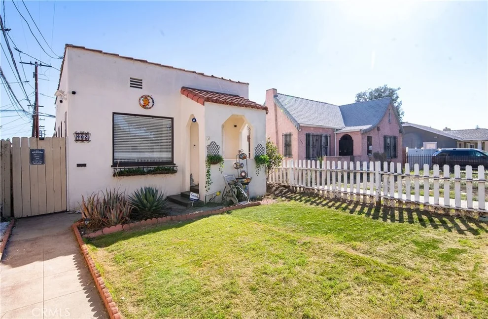 Unit for sale at 482 E 59th Street, Long Beach, CA 90805