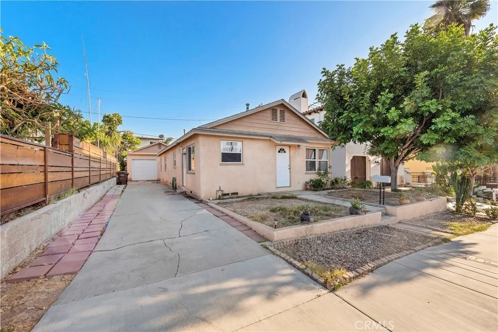 Unit for sale at 207 W Avenida Palizada, San Clemente, CA 92672