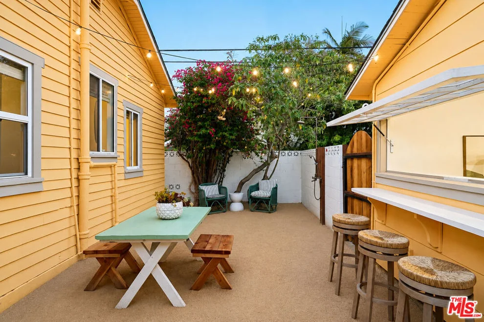 Unit for sale at 1411 Linden Avenue, Venice, CA 90291