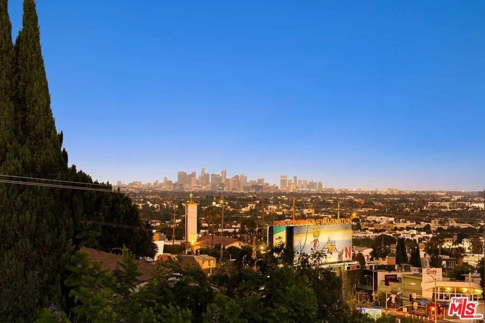 Unit for sale at 1129 Larrabee Street, West Hollywood, CA 90069